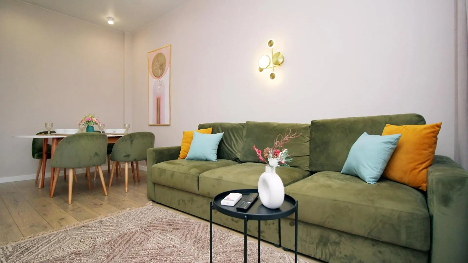 Four Seasons Apartment Near Mega Almaty