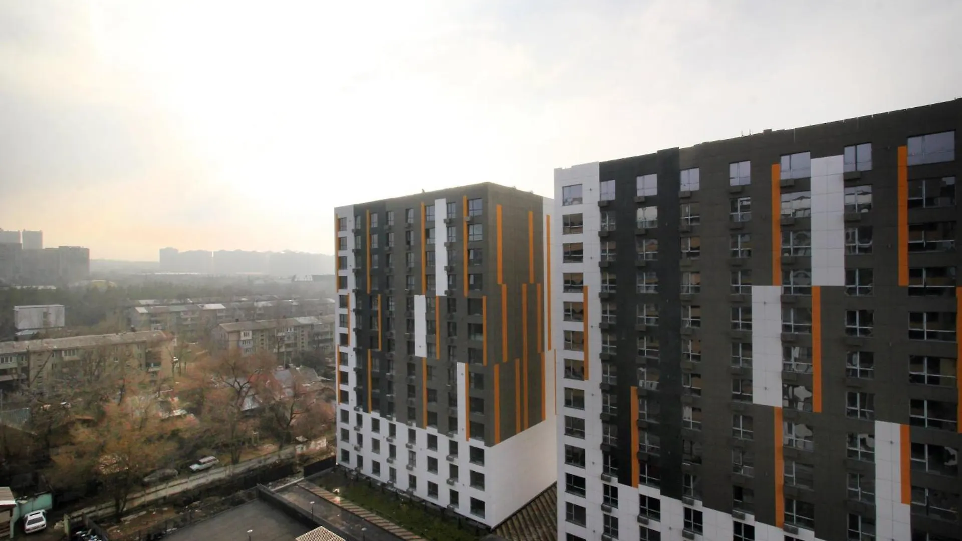 Four Seasons Apartment Near Mega Almaty 0*,